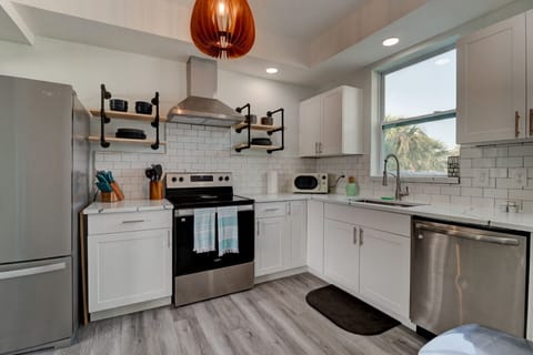 Daytona Beach Vacation Rental Airbnb VRBO Pool Pet Friendly Salty Dog Vacations