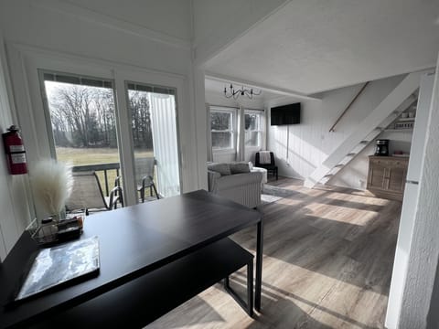 Dining Table/Living Room