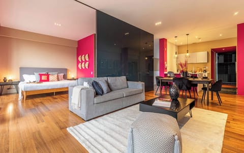 El mobiliario, la decoración y los servicios pueden variar ligeramente.