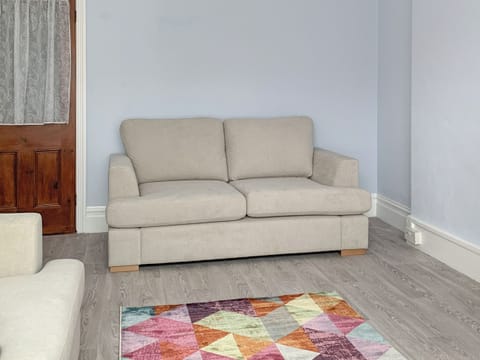 Living room/dining room | Summer Breeze, Newquay