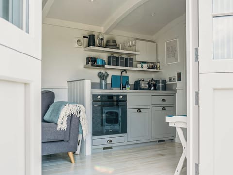 Open plan living space | Coopy Corner - Kernow Retreats, Milton Abbot, near Tavistock