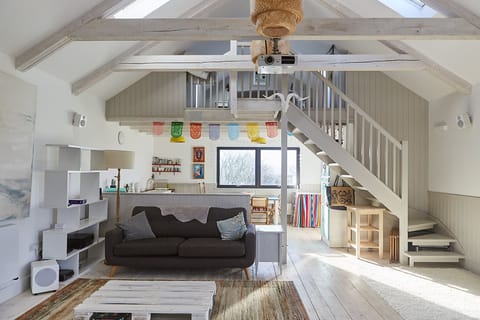 Light and spacious holiday barn - open plan living
