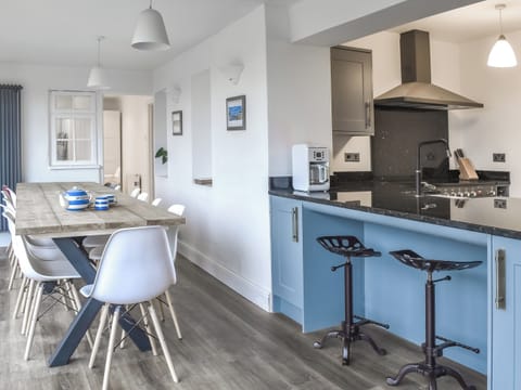 Kitchen | Greenacres, Treburrick near Porthcothan Bay