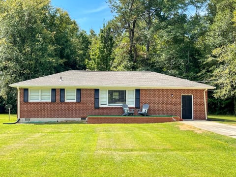 Welcome to the Suite Retreat on Lynn!