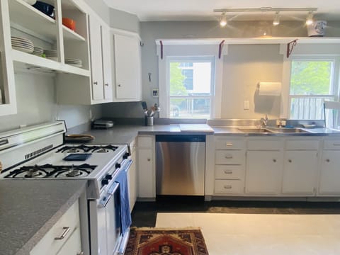 Efficient working kitchen. 