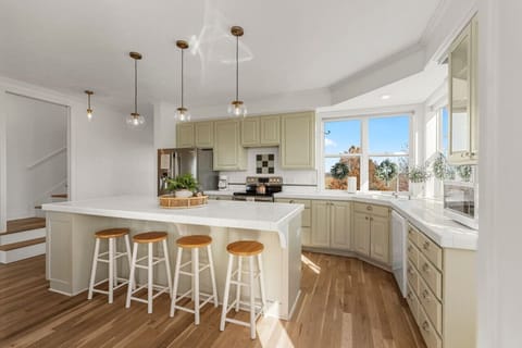 Fully stocked kitchen for all your cooking needs