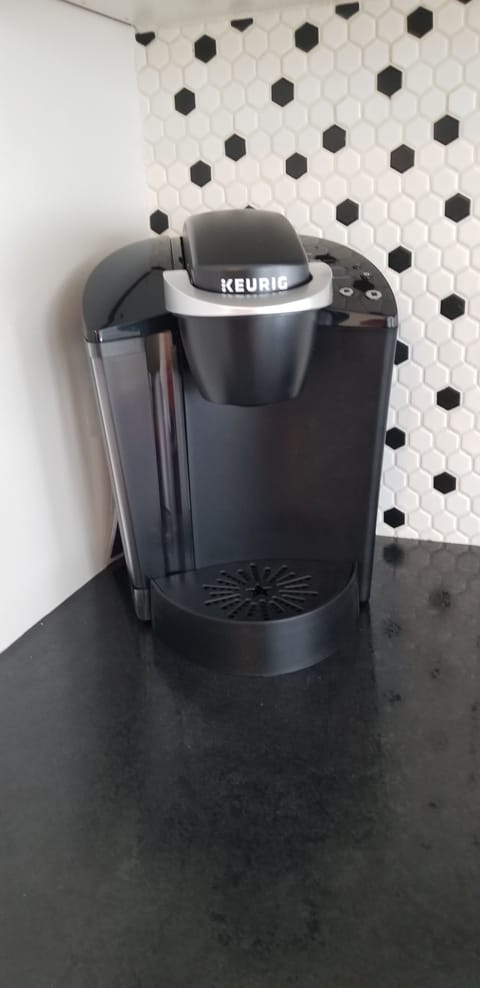 Keurig with Coffee and Decaf supplied