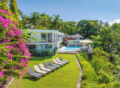 Absolute beach front with private path to beach