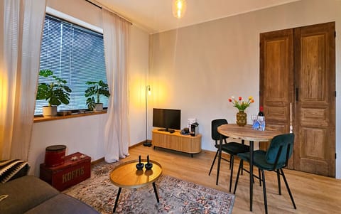 Studio tussen de bossen en de bollenvelden is smaakvol ingericht