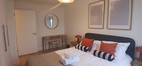 Stylish + Stunning flat in central Dublin! Apartment in Dublin