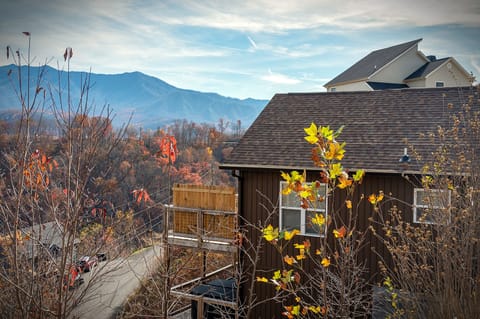Side View of the property and mountains
