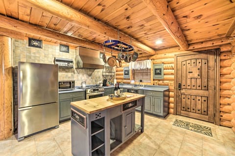 Fully Equipped Kitchen | Top Level