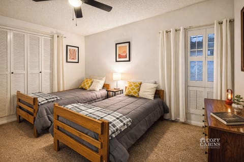 Bedroom 2 offers two twin beds