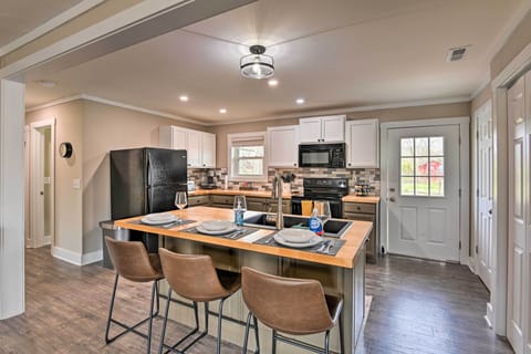 Kitchen | Fully Equipped