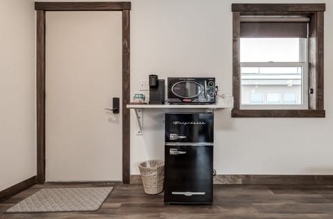 "Megan’s place was very clean and comfortable. We didn’t hear a thing even during a thunderstorm!" Review – Rachel T