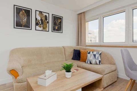 Unwind on the comfortable sofa that can be converted into double bed.