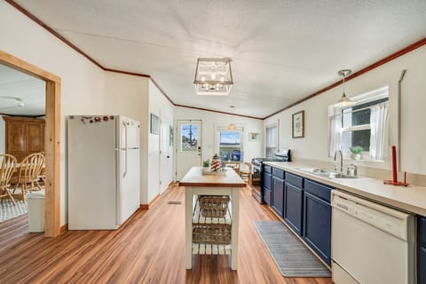 Looking towards the front of the house - amazing Views.