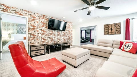 Last Minute Disney! Private Pool, Hot Tub, Game Room & Themed Bedrooms. Book Now! #56475 Villa in Kissimmee