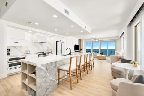 Breakfast Bar for 4, Cocktail Seating