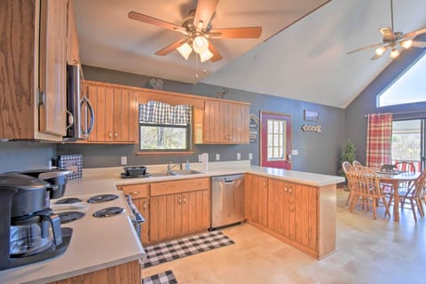 Kitchen | Fully Equipped | Keurig & Drip Coffee Maker