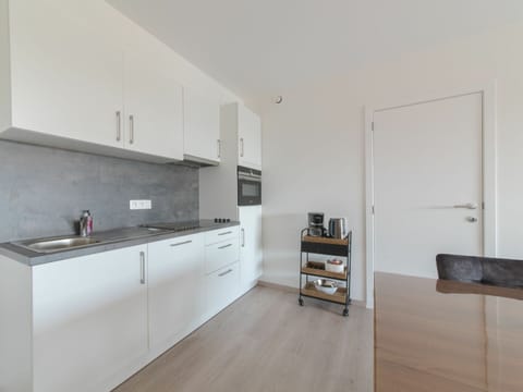 Sky, Plant, Building, Property, Window, Tree, Slope, Land Lot, House, Urban Design