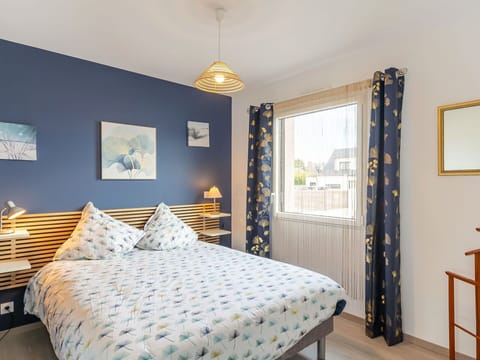 Property, Furniture, Azure, Textile, Wood, Lighting, Comfort, Interior Design, Window, Architecture