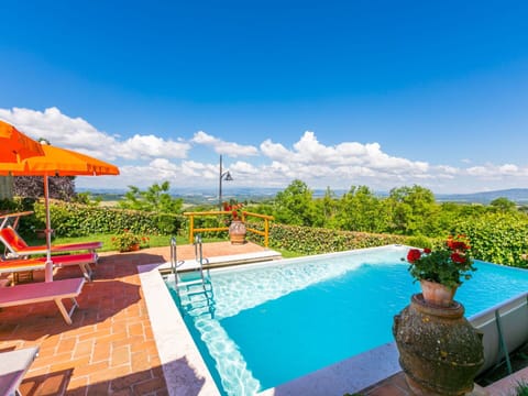 Water, Cloud, Sky, Plant, Swimming Pool, Seaside Resort, Outdoor Furniture, Body Of Water, Tree, Building