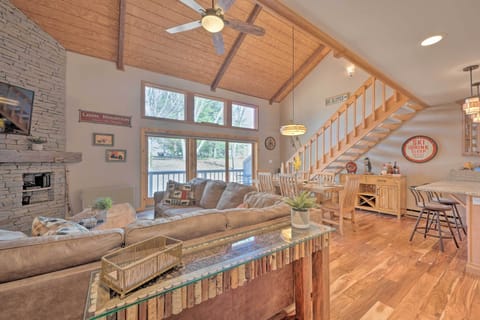 Lincoln Vacation Rental | 3BR | 2.5BA | 1,350 Sq Ft | Steps Required