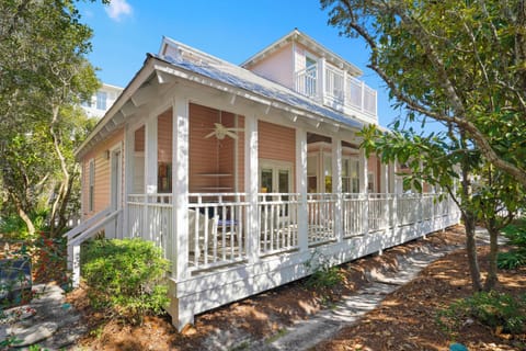 WELCOME TO MONDAYS CHILD IN SEASIDE, FL! ACROSS FROM BEACH!