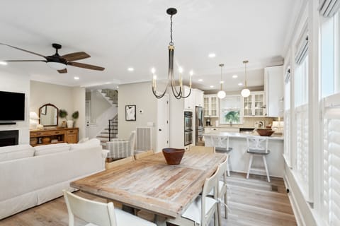 Dining area, living room & kitchen - Open layout