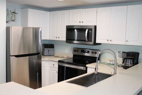 zkitchen looks out to the beach, AMAZING