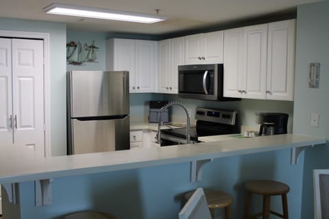 Fully stocked Kitchen, making meals quick & easy.