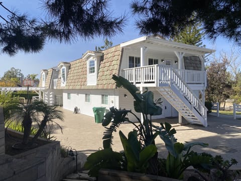 Custom home, sleeps 16