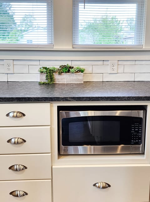 Under counter microwave