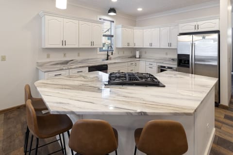 Spacious kitchen for meal prep