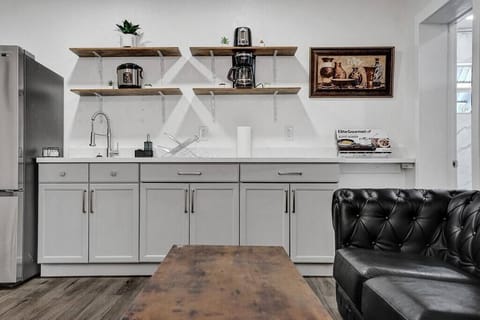 Certainly capable of anything from hot coffee to a 5-star meal for four people.