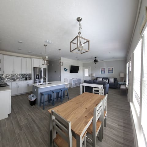 Dining room, kitchen and living room - open floor plan.