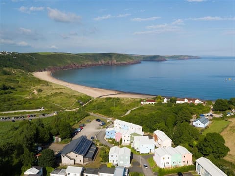 Beach side Holiday Park, minutes walk to the beach.