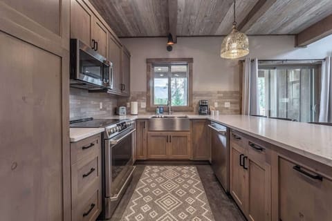 This kitchen has all you need!