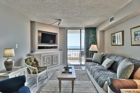 Welcome to Waterpointe 1 Unit 406