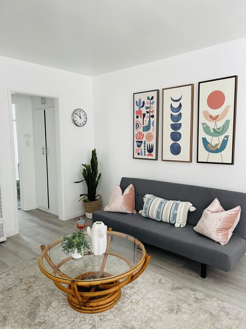 Extra sleeping space with a futon 