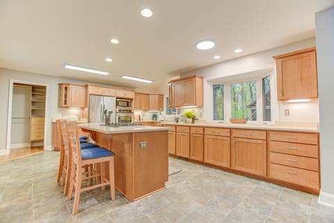 Plenty of counter space and storage for all of your vacation snacks!