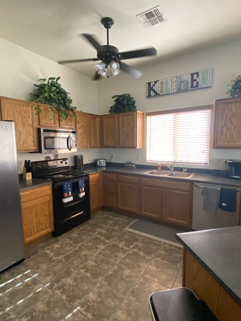Fully furnished kitchen with everything you need!