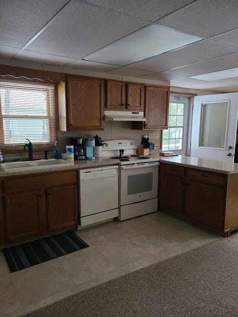 Main level fully equipped kitchen