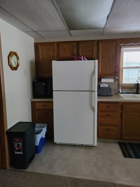 Main level fully equipped kitchen