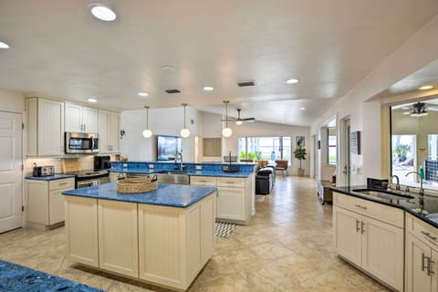 Kitchen | Dishware/Flatware