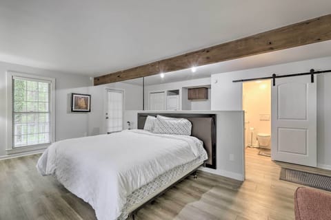 Riverdale Vacation Rental | Studio | 1BA | 450 Sq Ft | Steps Required For Access