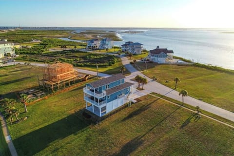 Look at that view of the Bayside! 