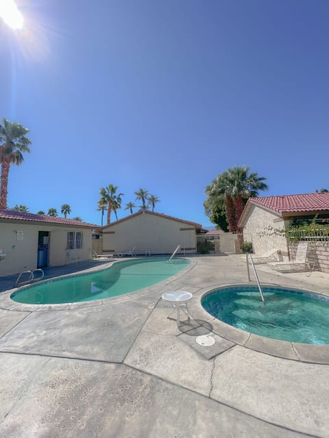 pool and jacuzzi right around the corner