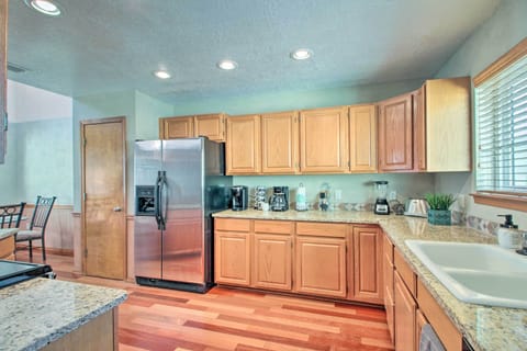 Fully Equipped Kitchen | Drip & Keurig Coffee Makers